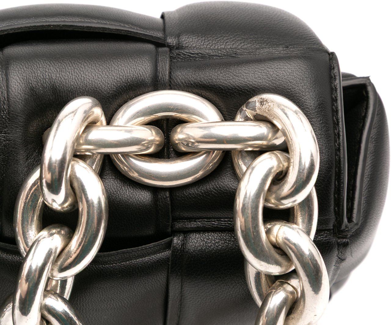 Bottega Veneta Nappa Intrecciato Padded Chain Cassette Satchel Zwart