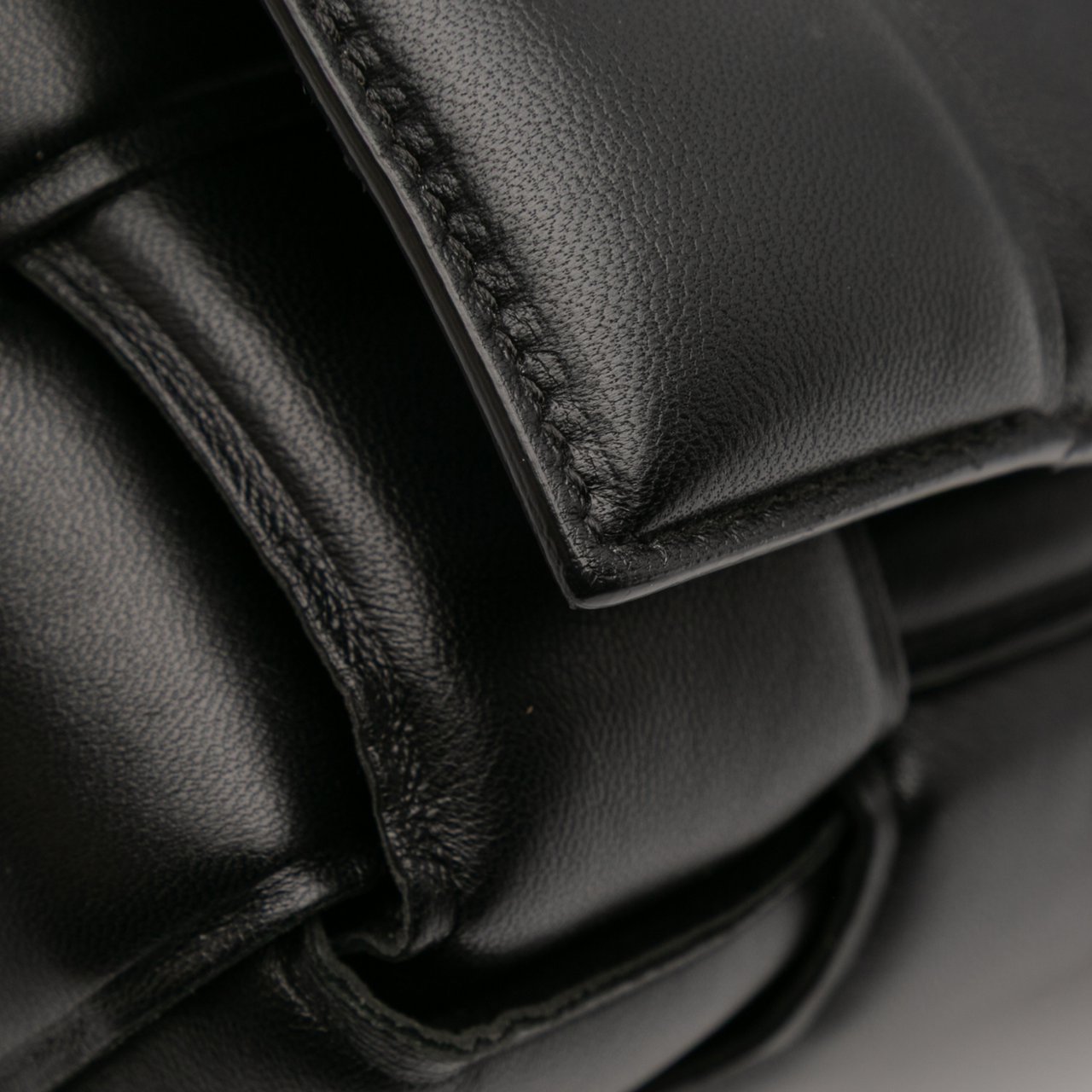 Bottega Veneta Nappa Intrecciato Padded Chain Cassette Satchel Zwart