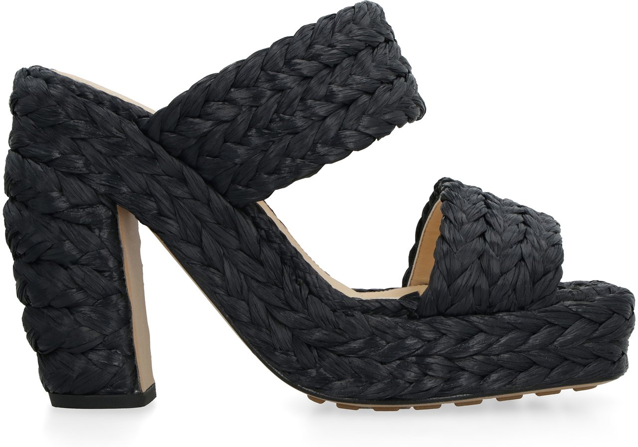 Bottega Veneta Canalazzo raffia mules Zwart