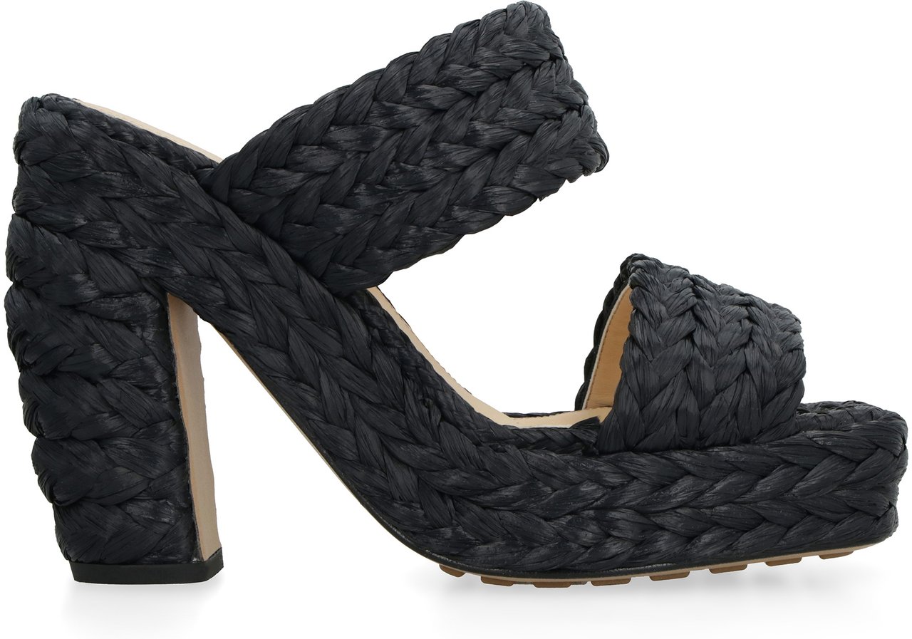 Bottega Veneta Canalazzo raffia mules Zwart