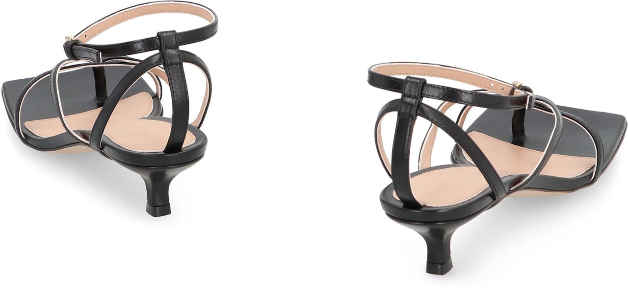 Bottega Veneta Stretch Leather sandals Zwart