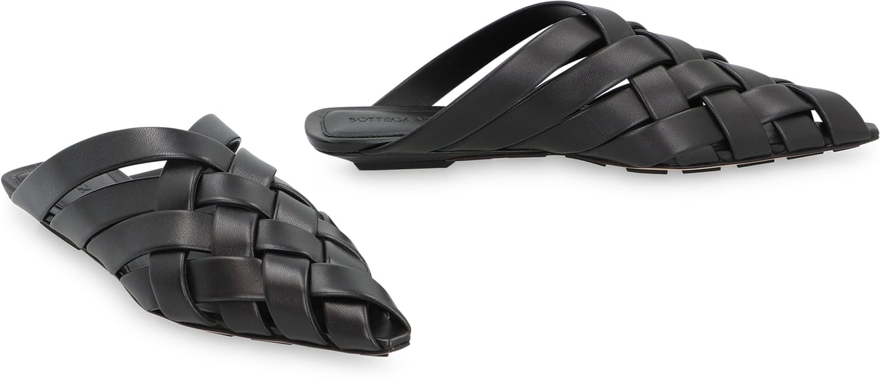 Bottega Veneta Alfie Leather mules Zwart