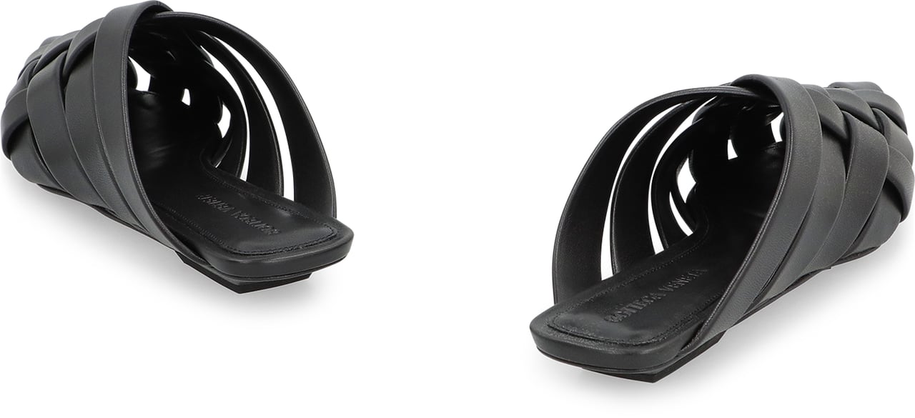 Bottega Veneta Alfie Leather mules Zwart