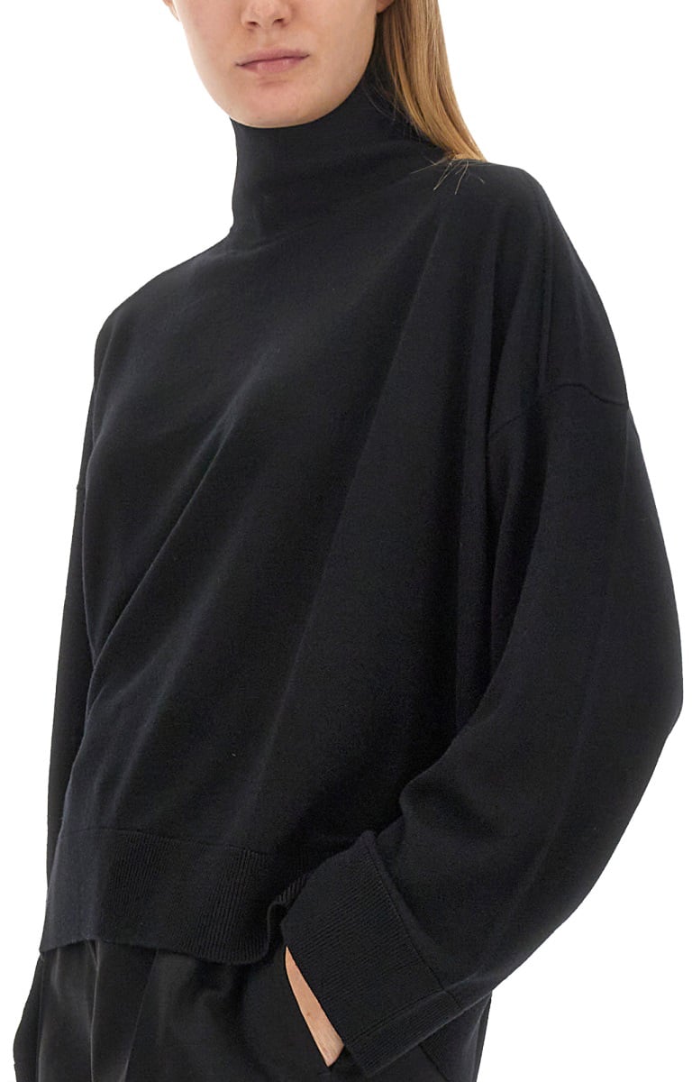 Bottega Veneta Refined Turtleneck Sweater in Soft Wool Blend Zwart