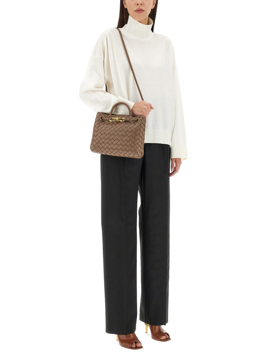Bottega Veneta High Neck Turtleneck Sweater with Embroidered Detail Grijs