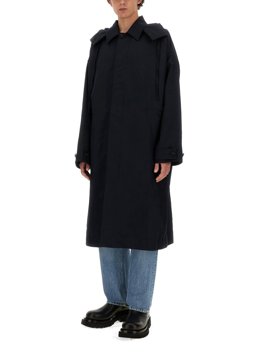 Bottega Veneta Hooded Trench Coat with Streamlined Silhouette Zwart