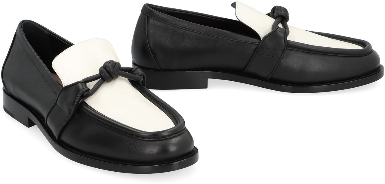 Bottega Veneta Astaire Leather loafers Zwart