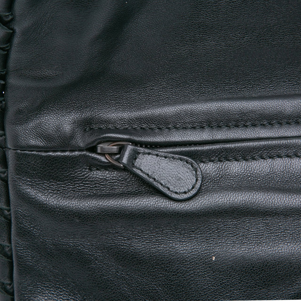 Bottega Veneta Nappa Intrecciato Turn Lock Clutch Zwart