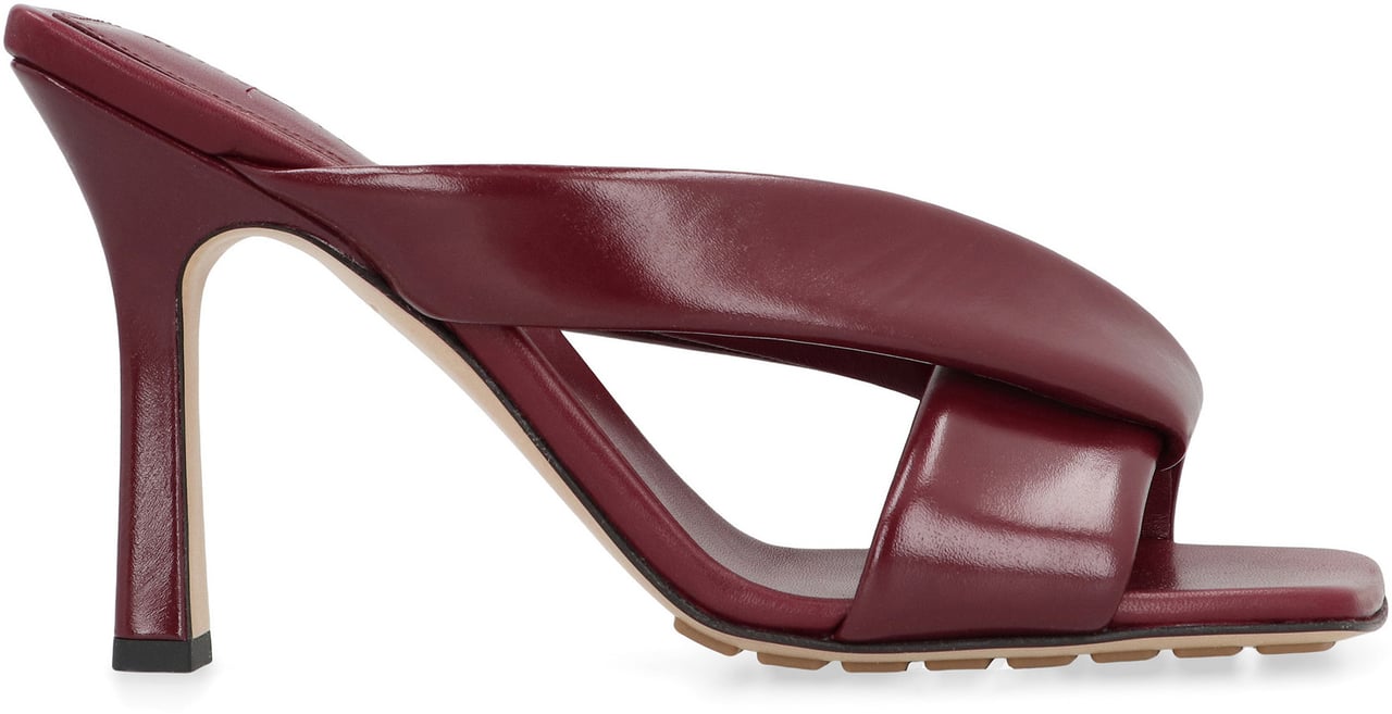 Bottega Veneta Riva leather mules Rood