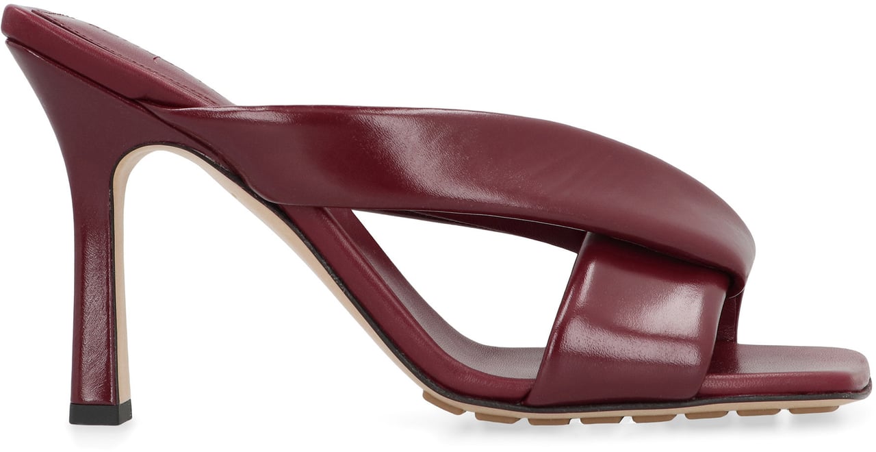 Bottega Veneta Riva leather mules Rood