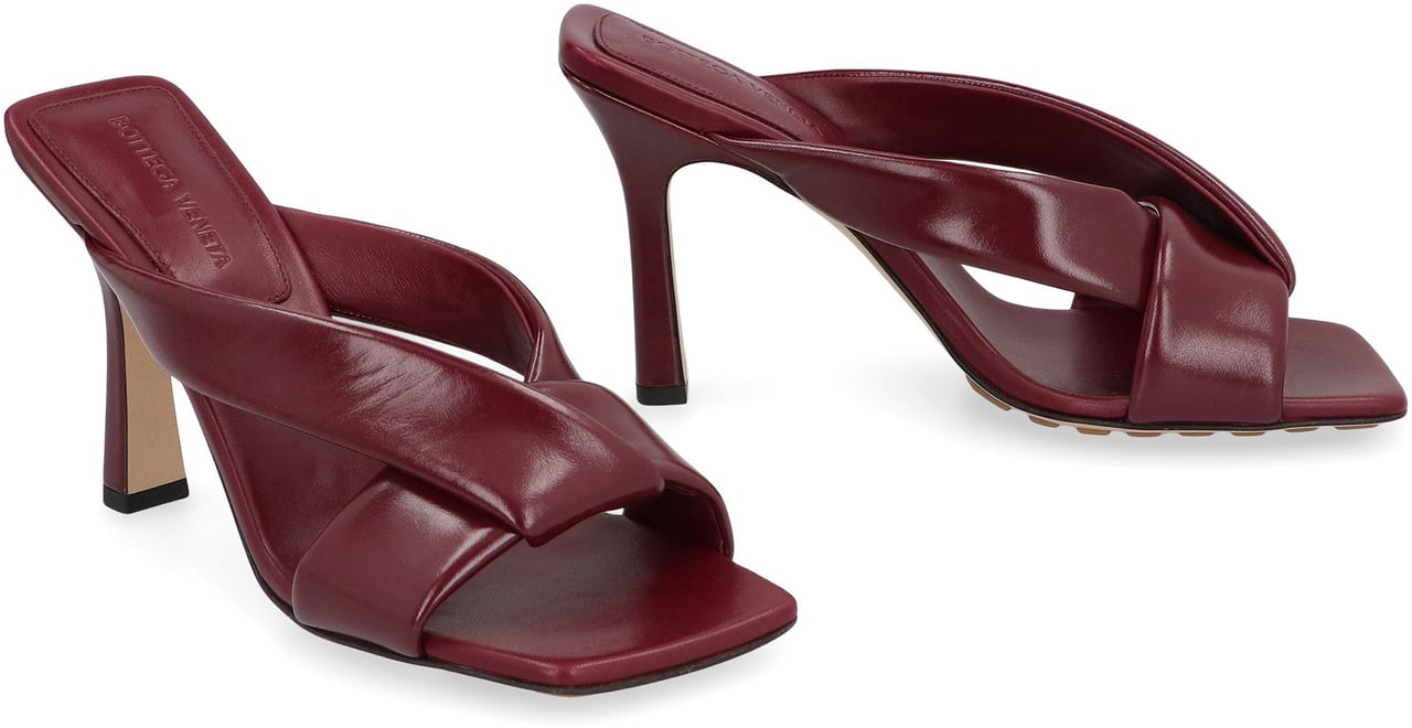 Bottega Veneta Riva leather mules Rood