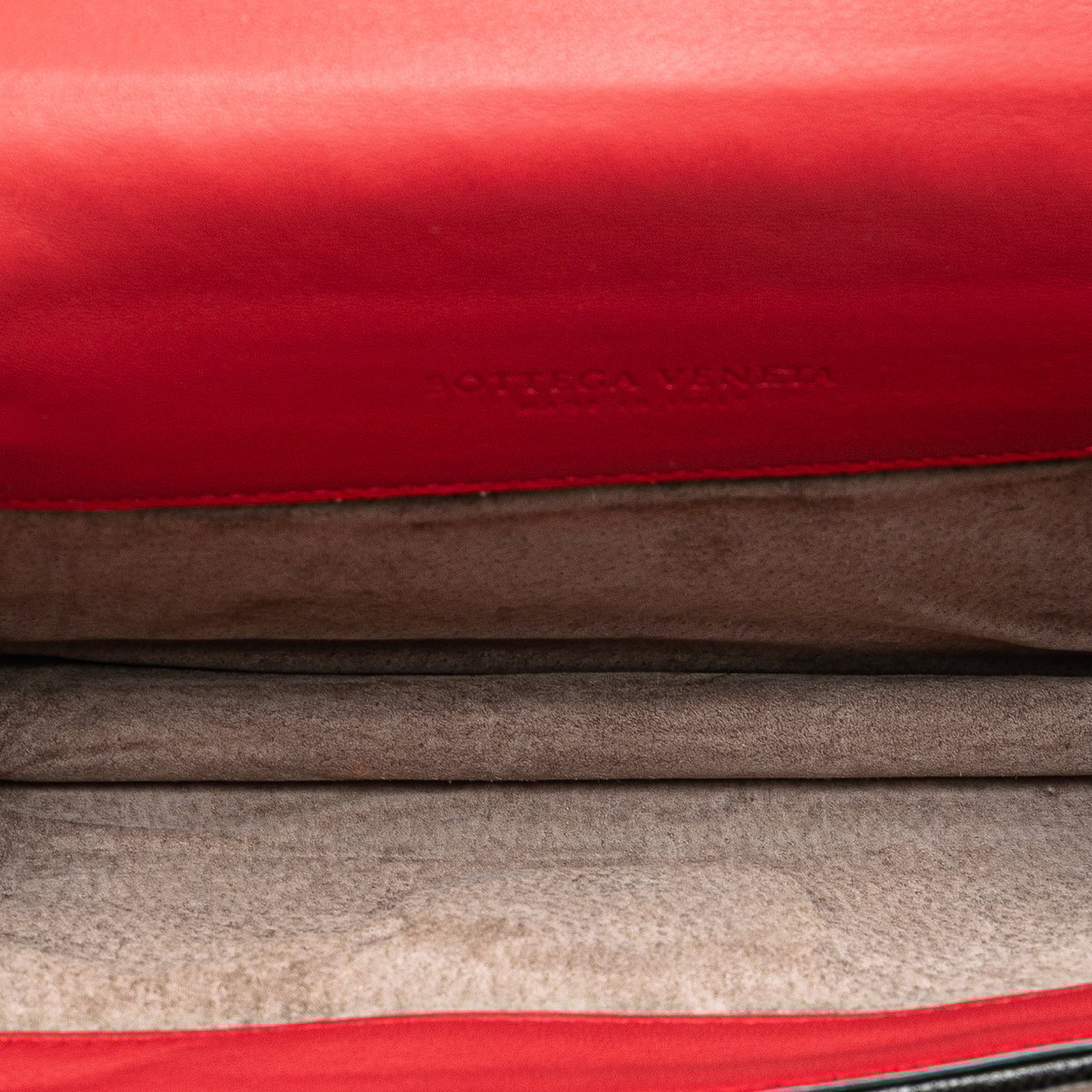 Bottega Veneta Nappa Intrecciato Glass Shoulder Bag Rood