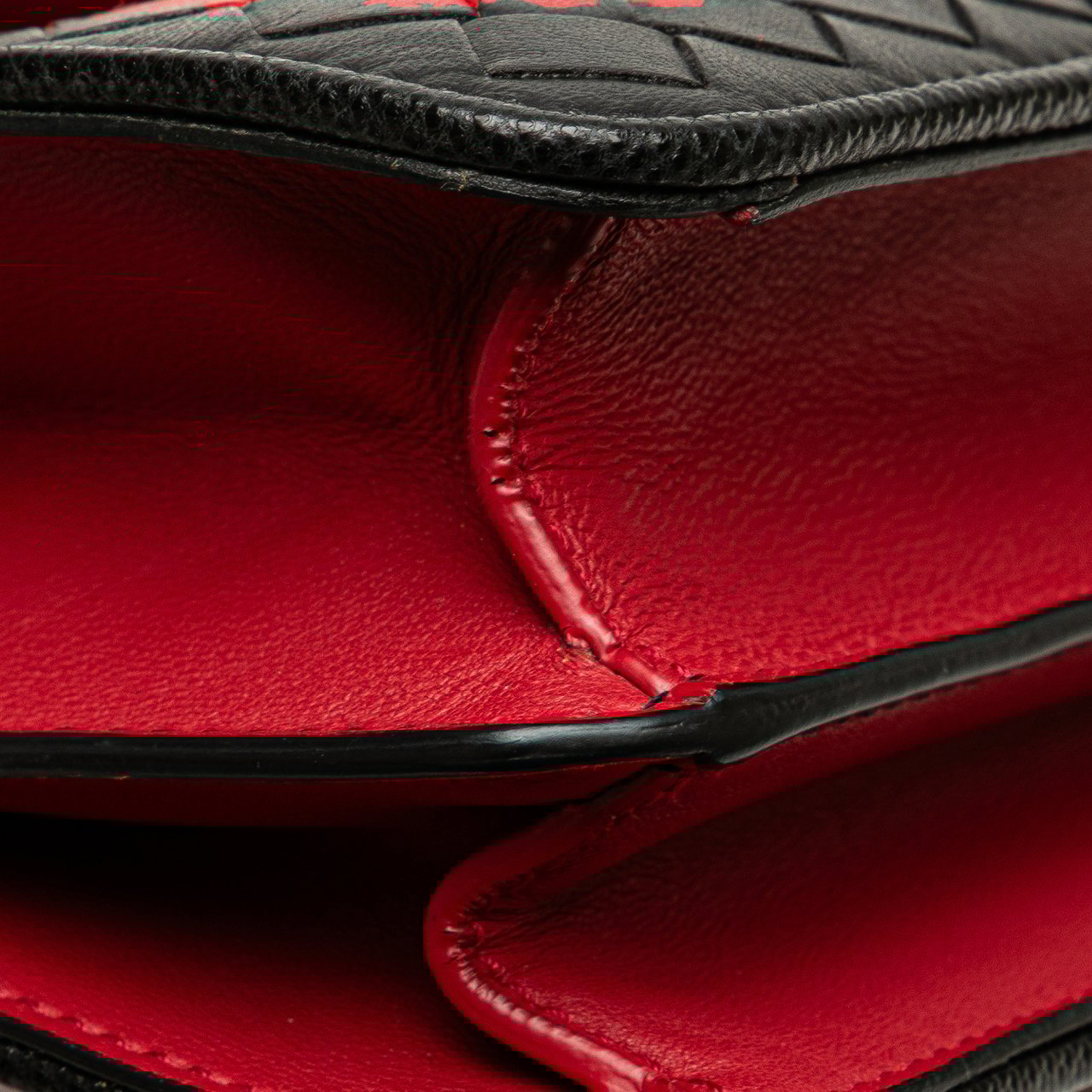 Bottega Veneta Nappa Intrecciato Glass Shoulder Bag Rood