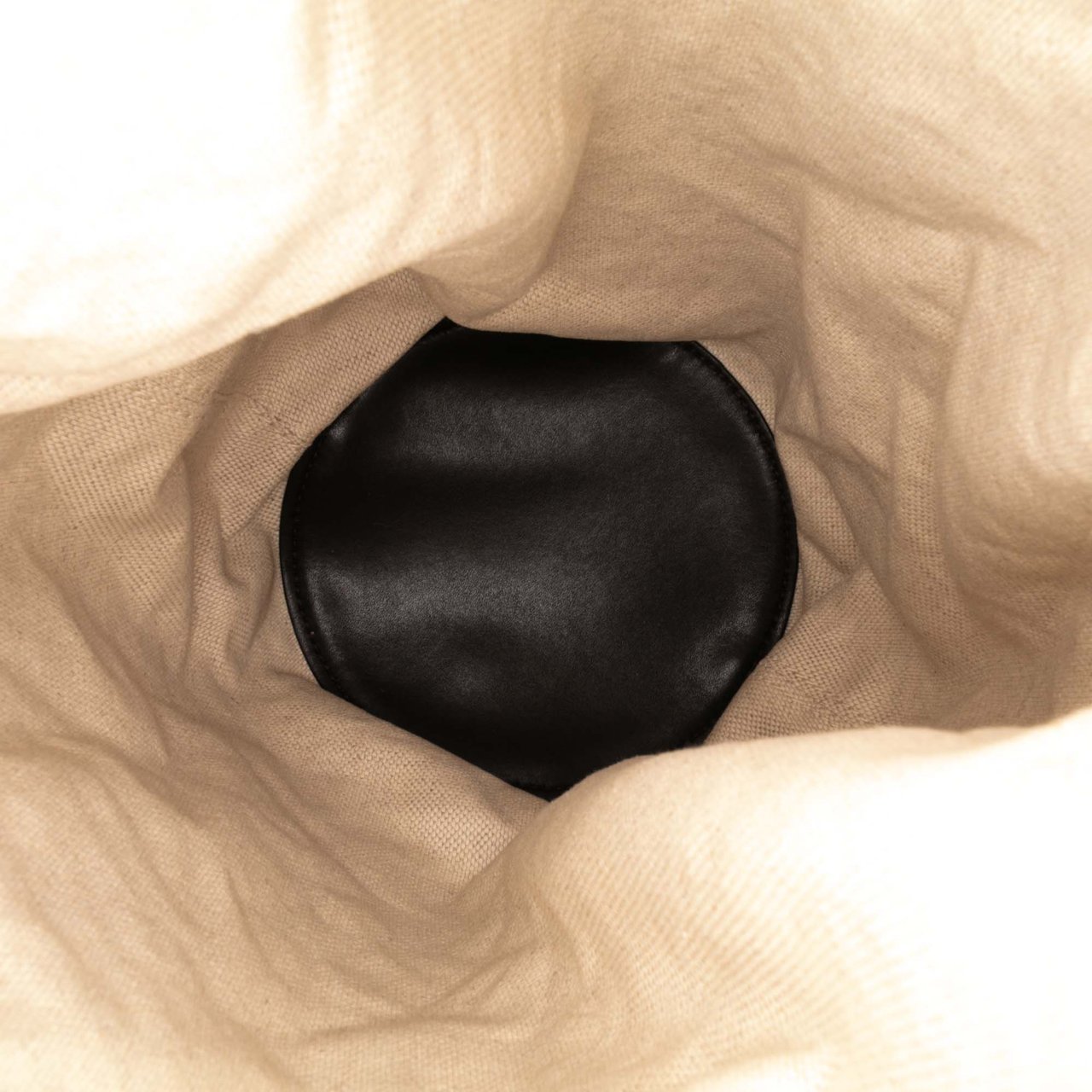 Bottega Veneta Nappa Intrecciato Casette Lantern Bucket Zwart
