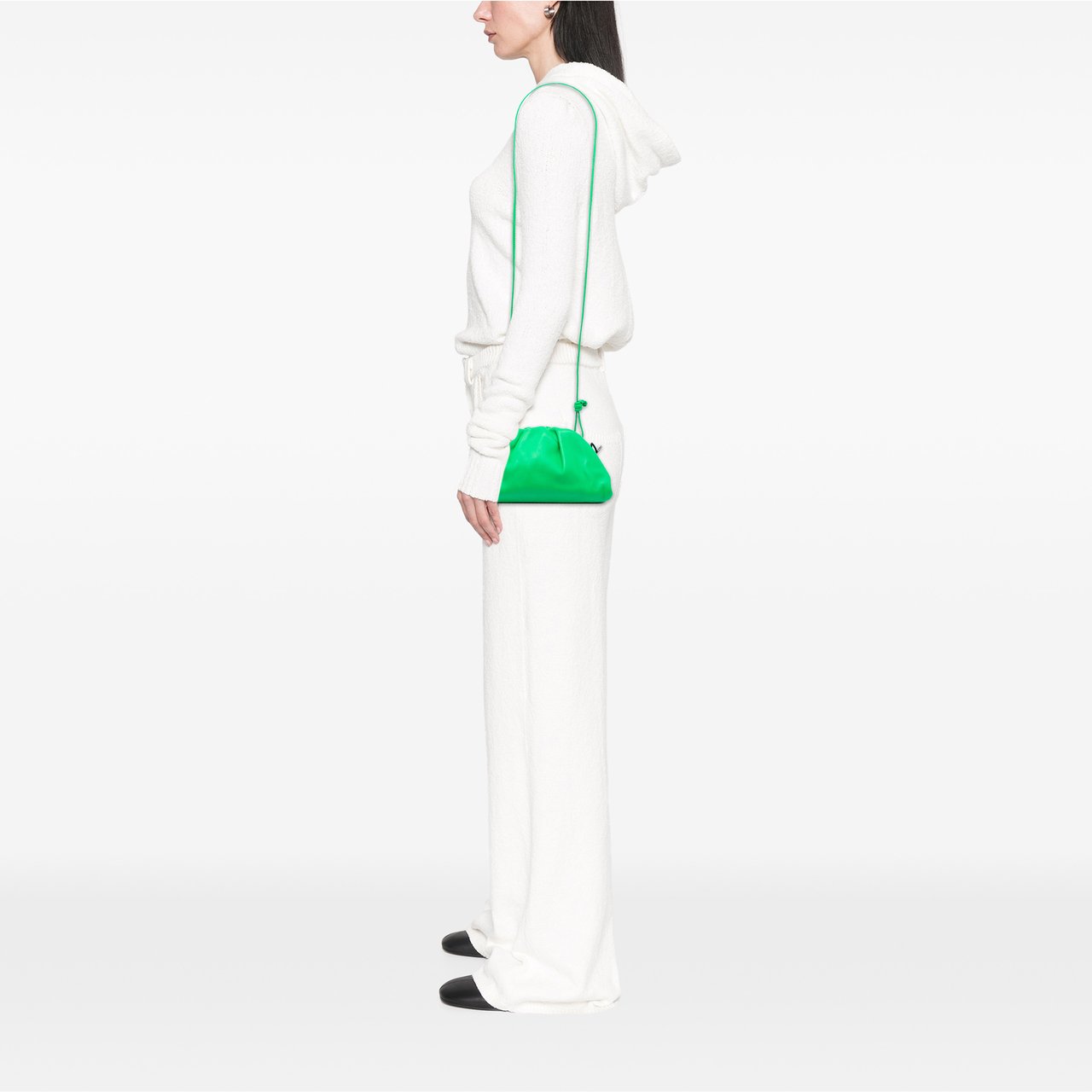 Bottega Veneta Lambskin The Mini Pouch Crossbody Groen