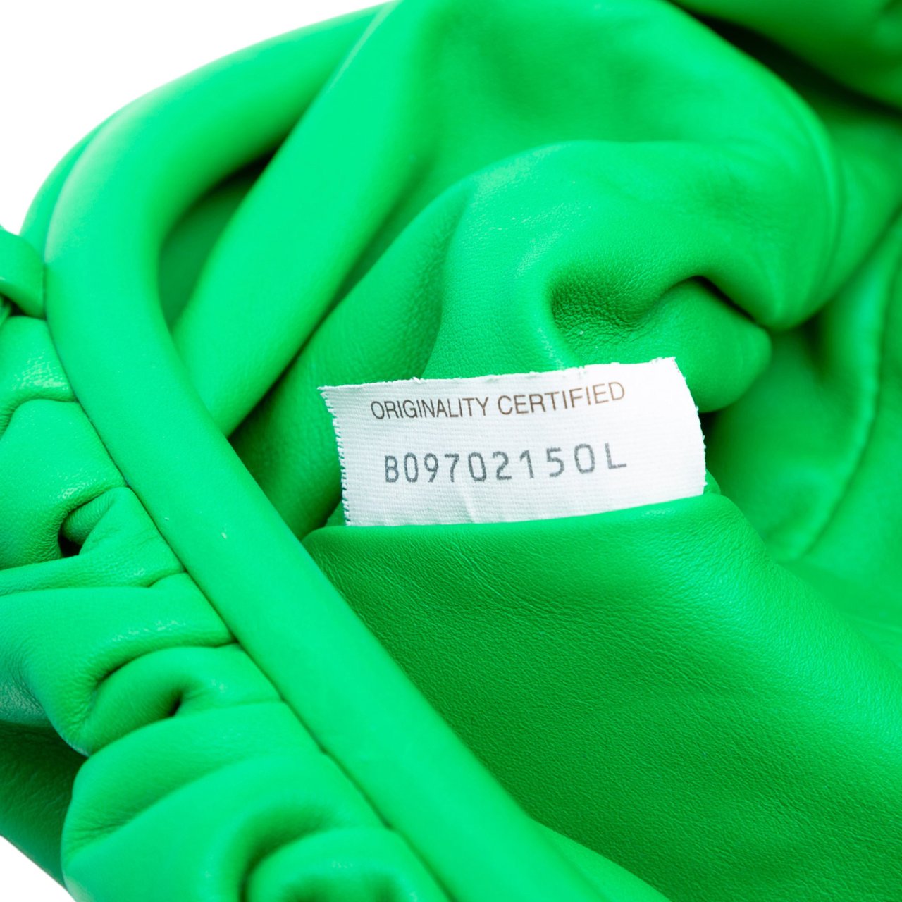 Bottega Veneta Lambskin The Mini Pouch Crossbody Groen