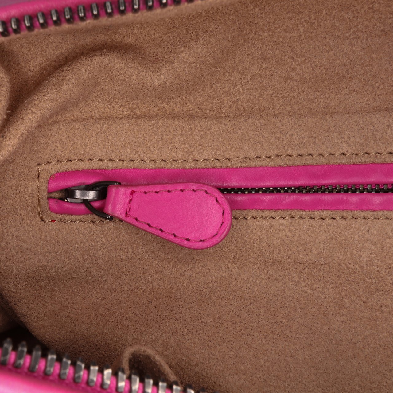 Bottega Veneta Nappa Intrecciato Boston Bag Roze