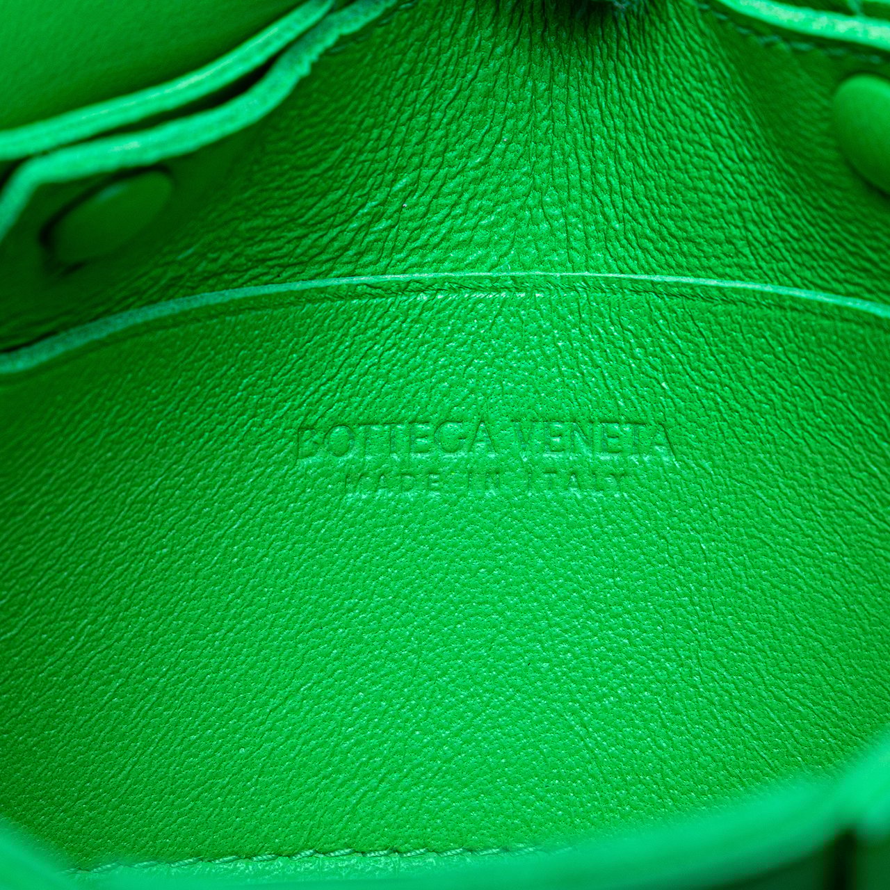 Bottega Veneta Candy Nappa Intrecciato Cassette Crossbody Groen