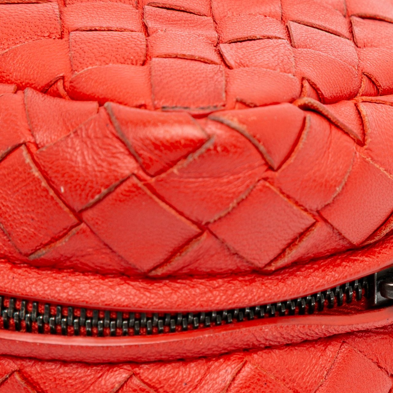 Bottega Veneta Intrecciato Chain Flap Crossbody Rood