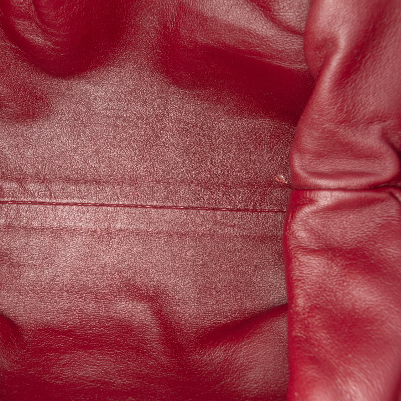 Bottega Veneta Lambskin The Mini Pouch Crossbody Rood