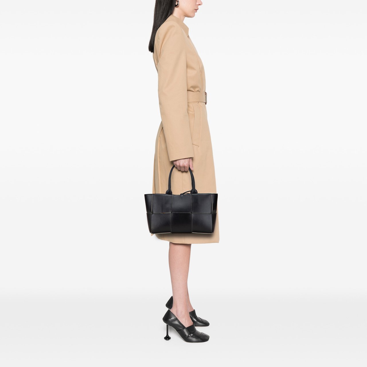 Bottega Veneta Small Nappa Maxi Intrecciato Arco Tote Zwart