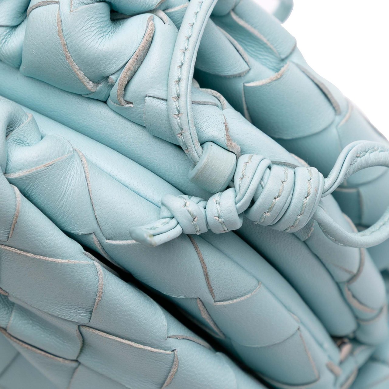 Bottega Veneta Nappa Intrecciato The Mini Pouch Crossbody Blauw