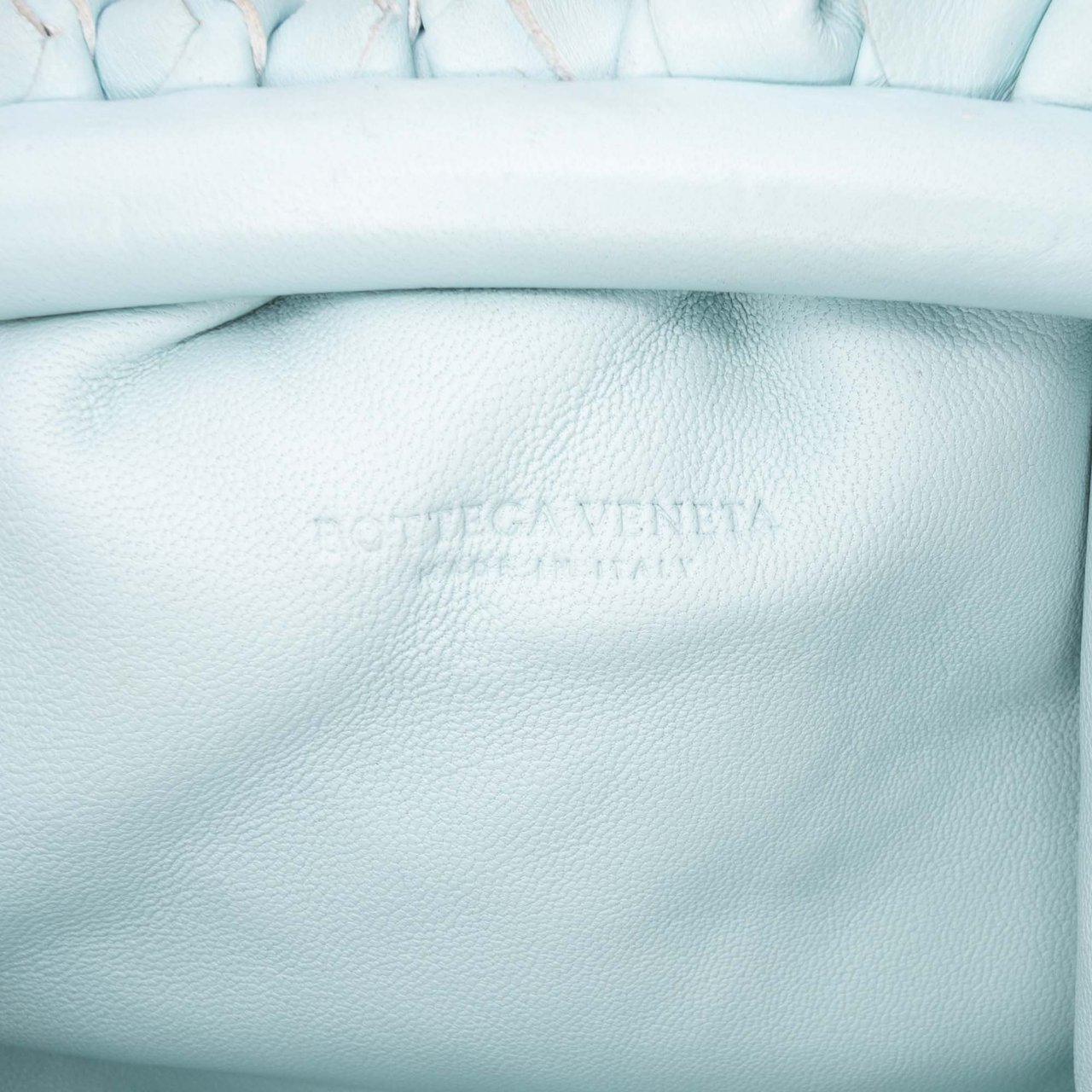 Bottega Veneta Nappa Intrecciato The Mini Pouch Crossbody Blauw