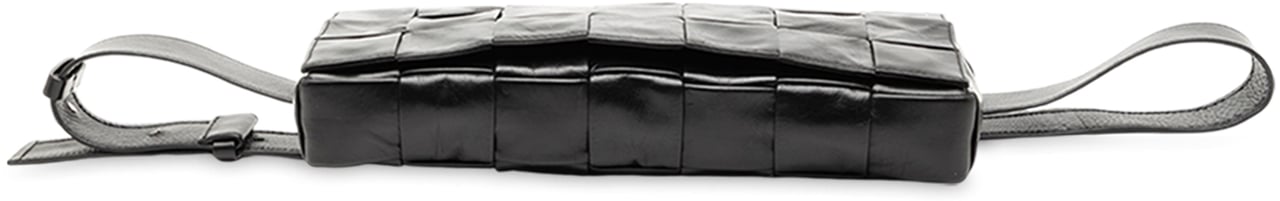 Bottega Veneta Stretch Paper Calfskin Intrecciato Cassette Belt Bag Zwart