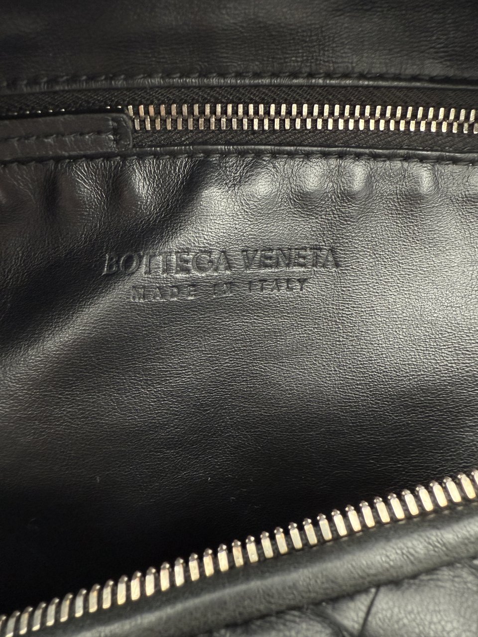 Bottega Veneta Bottega Veneta Small Jodie - Black Zwart