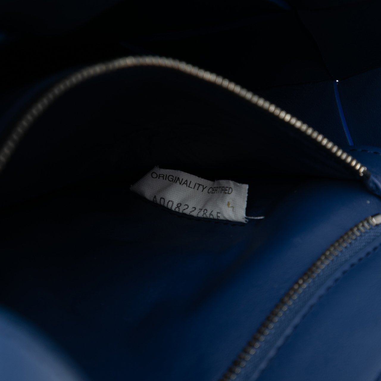 Bottega Veneta Nappa Intrecciato Wavy Cassette Crossbody Blauw