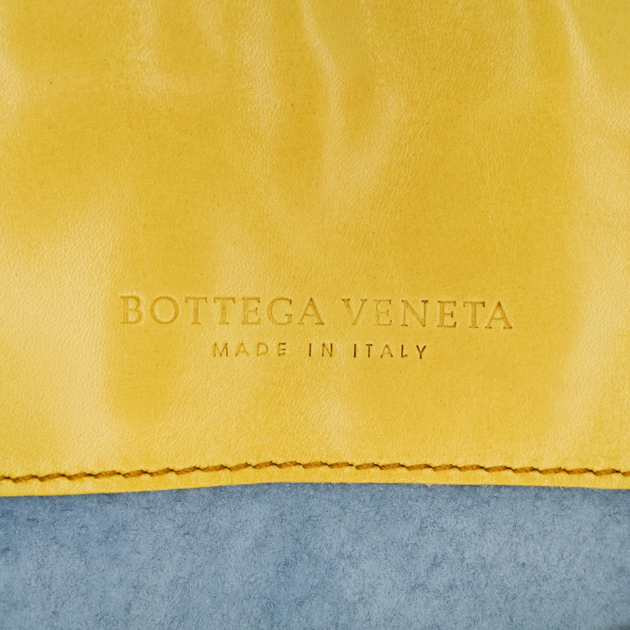 Bottega Veneta Leather Intrecciato Tote Geel