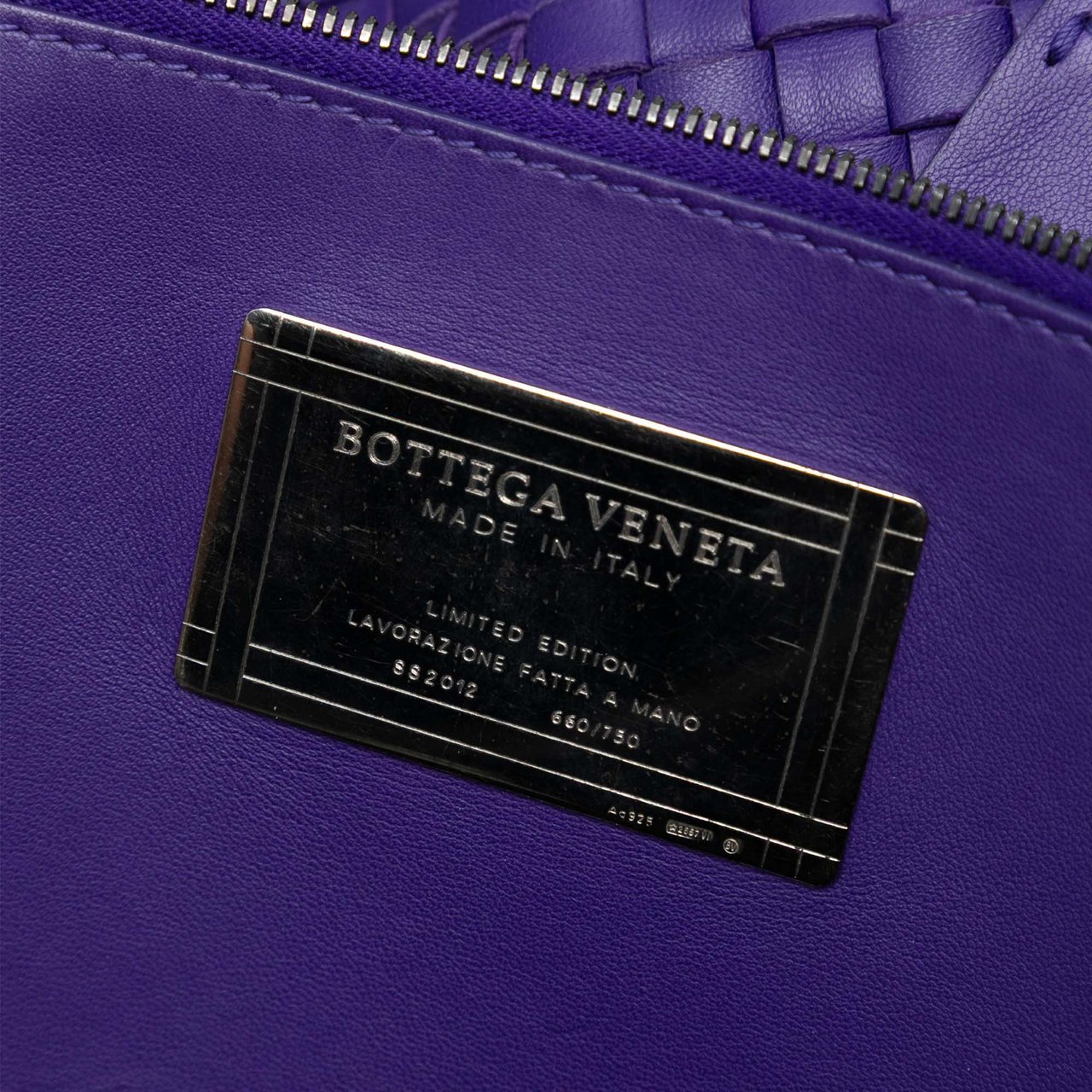 Bottega Veneta Medium Lambskin Intreccio Cabat Tote Paars