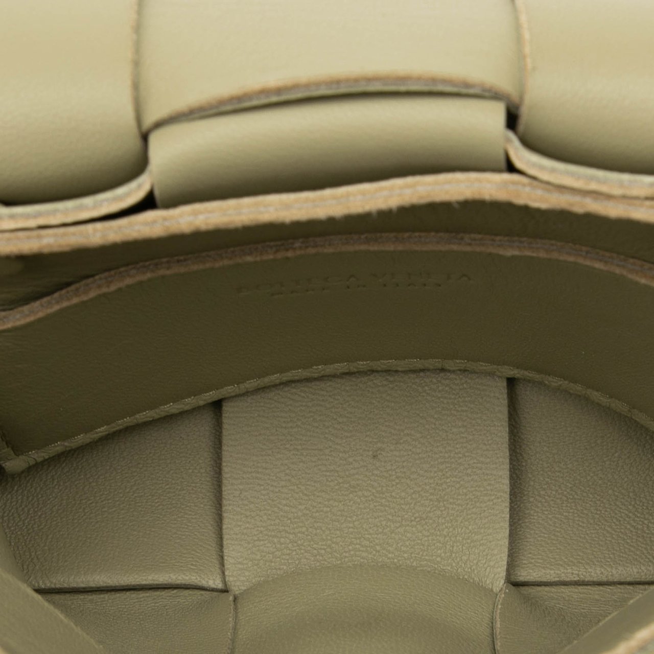 Bottega Veneta Candy Nappa Intrecciato Cassette Crossbody Bruin