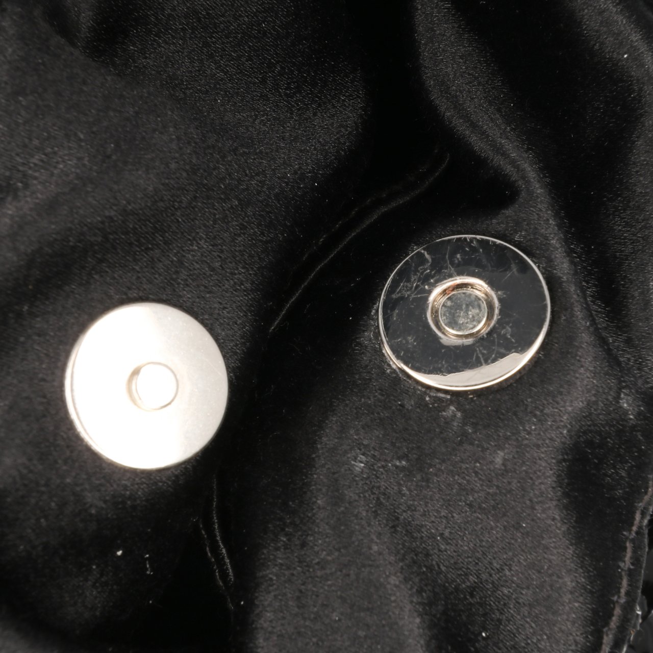 Bottega Veneta Brass Beaded Handbag Zwart