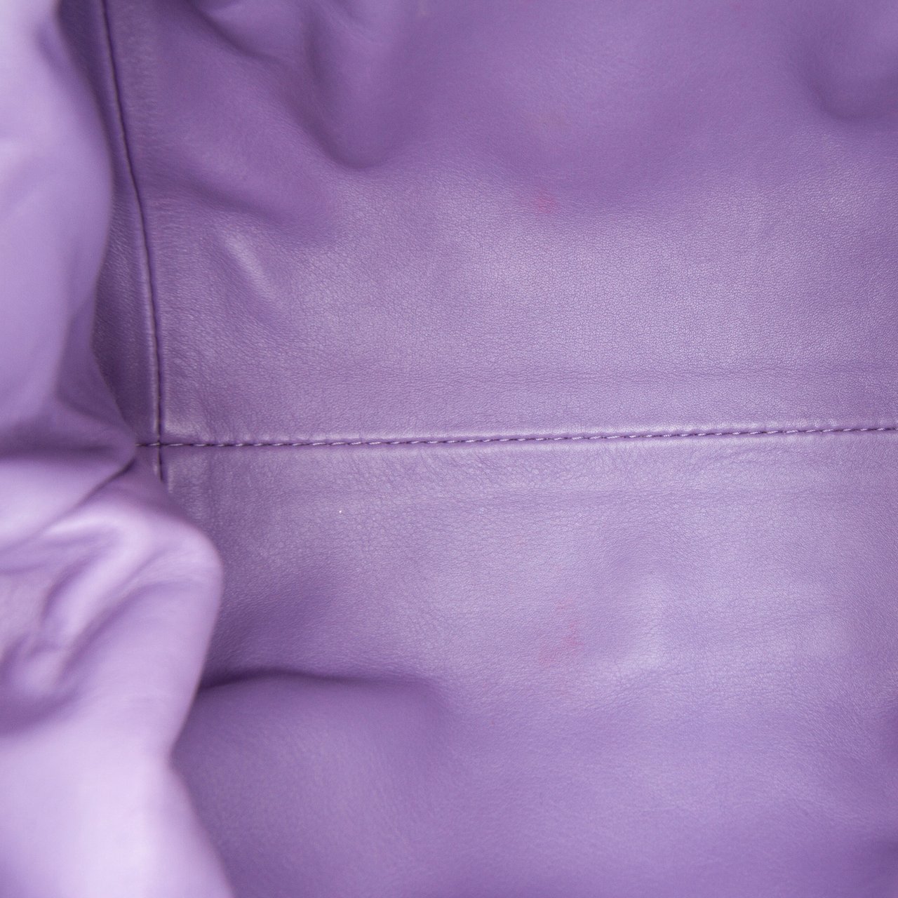 Bottega Veneta Lambskin The Mini Pouch Crossbody Paars