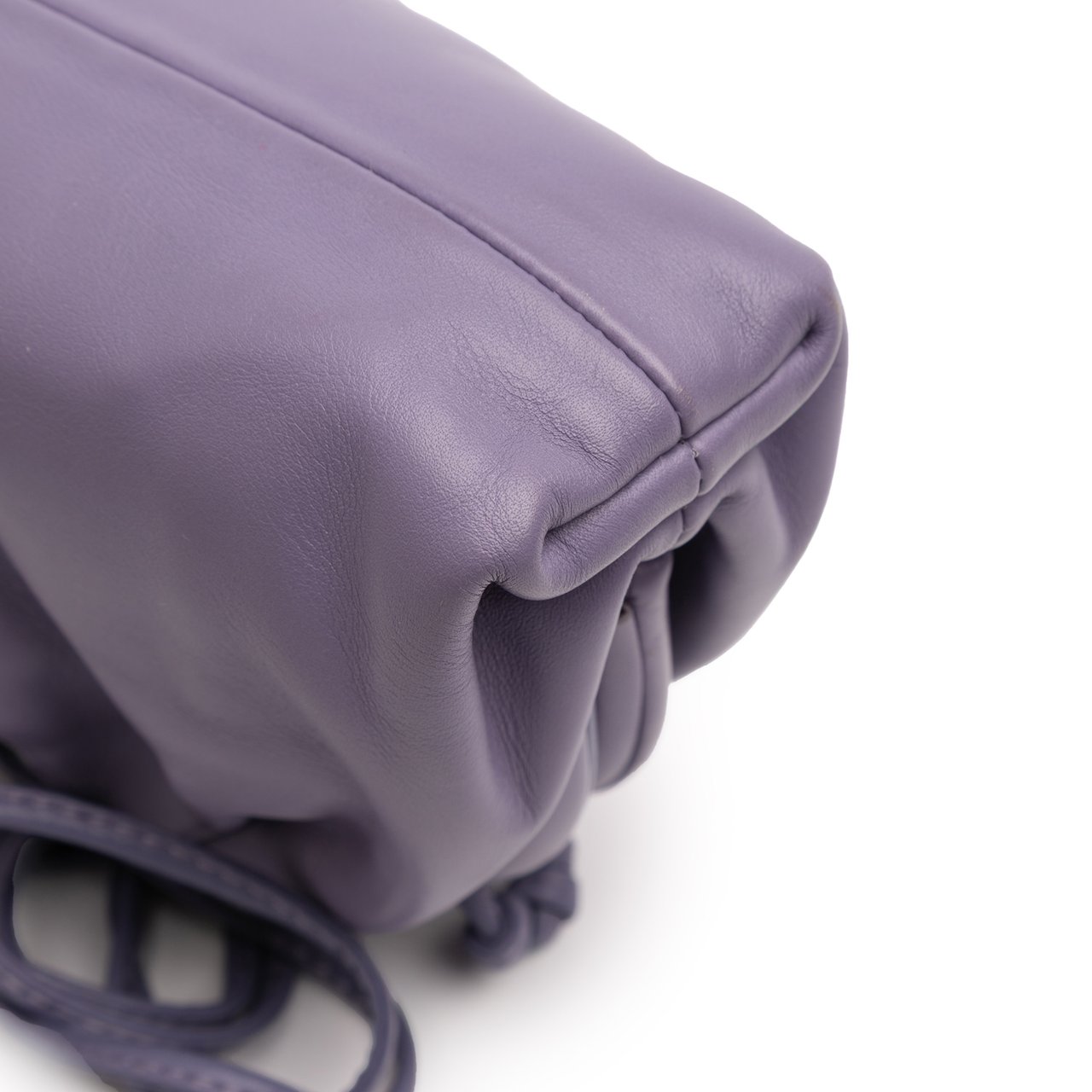 Bottega Veneta Lambskin The Mini Pouch Crossbody Paars