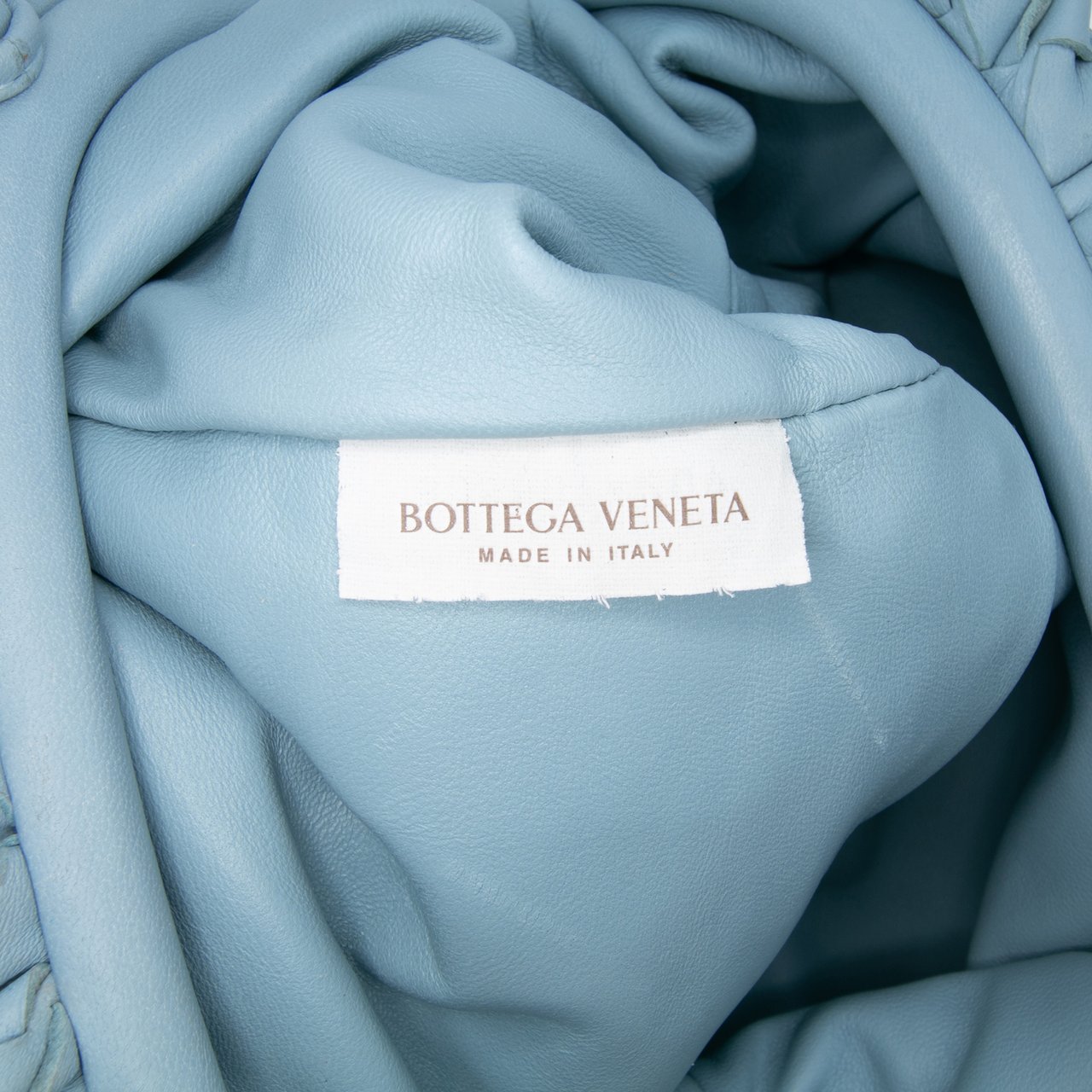 Bottega Veneta Nappa Intrecciato The Mini Pouch Crossbody Blauw