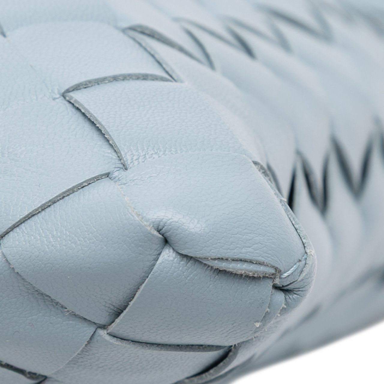 Bottega Veneta Small Calfskin Intrecciato Hop Hobo Blauw