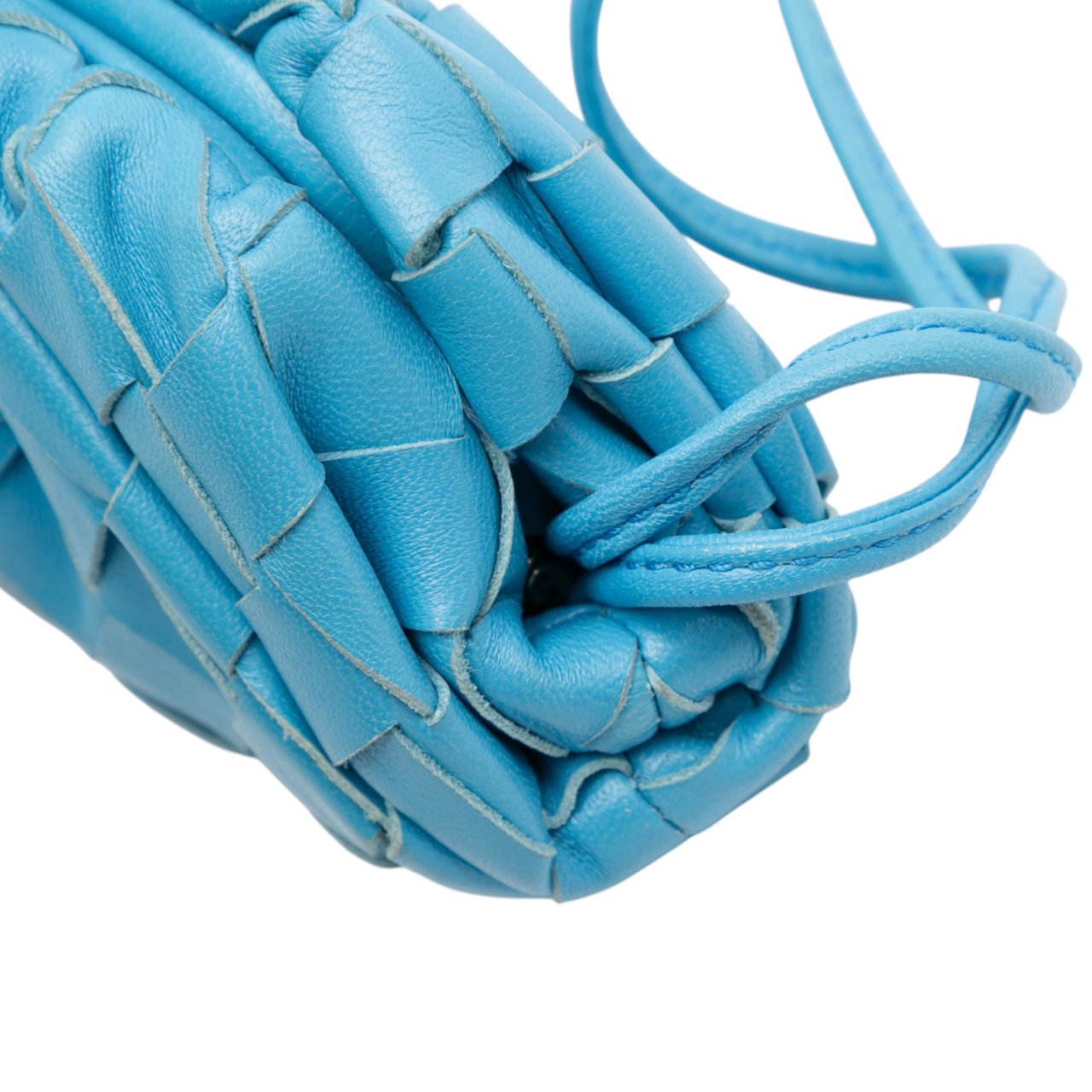 Bottega Veneta Nappa Intrecciato The Extra Mini Pouch Crossbody Blauw