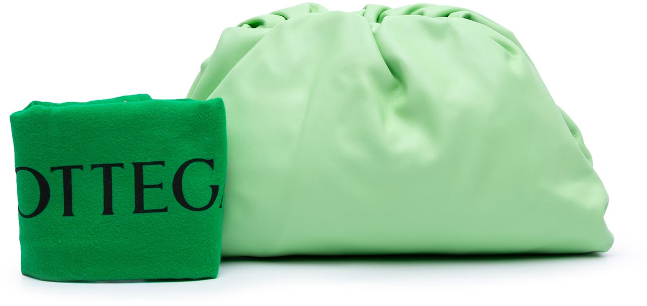 Bottega Veneta Teen Lambskin Pouch Groen