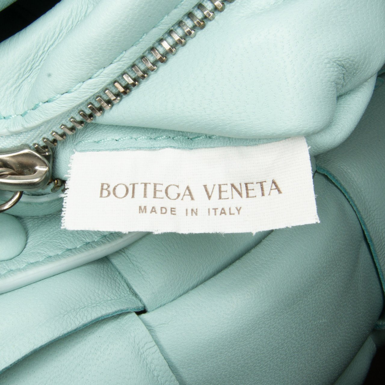 Bottega Veneta Nappa Intrecciato Padded Cassette Crossbody Blauw