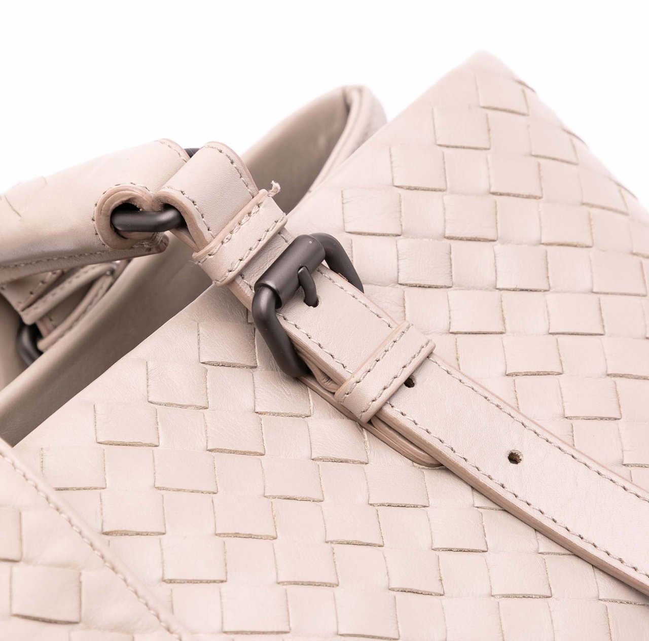 Bottega Veneta Medium Nappa Intrecciato Roma Tote Bruin