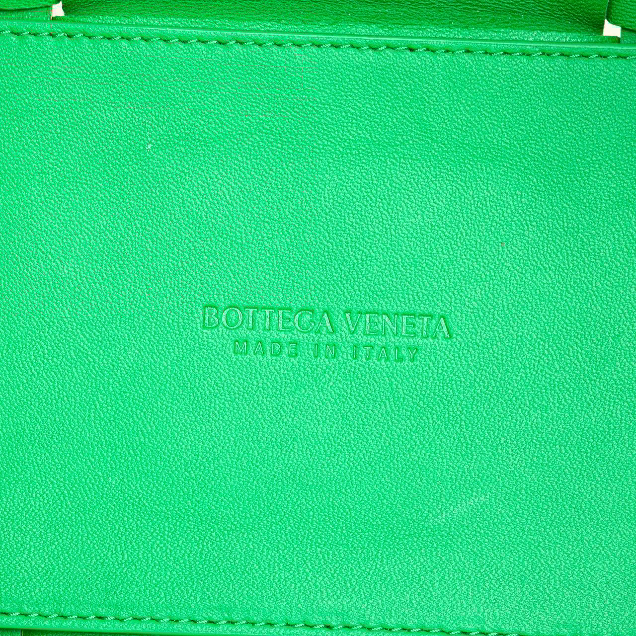 Bottega Veneta Small Nappa Maxi Intrecciato Arco Tote Geel