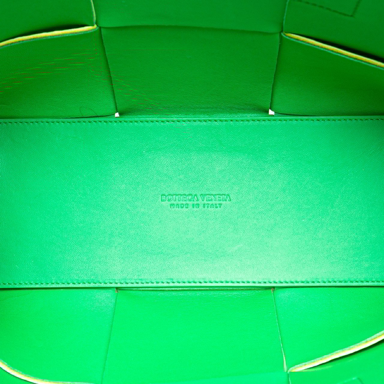 Bottega Veneta Small Nappa Maxi Intrecciato Arco Tote Geel