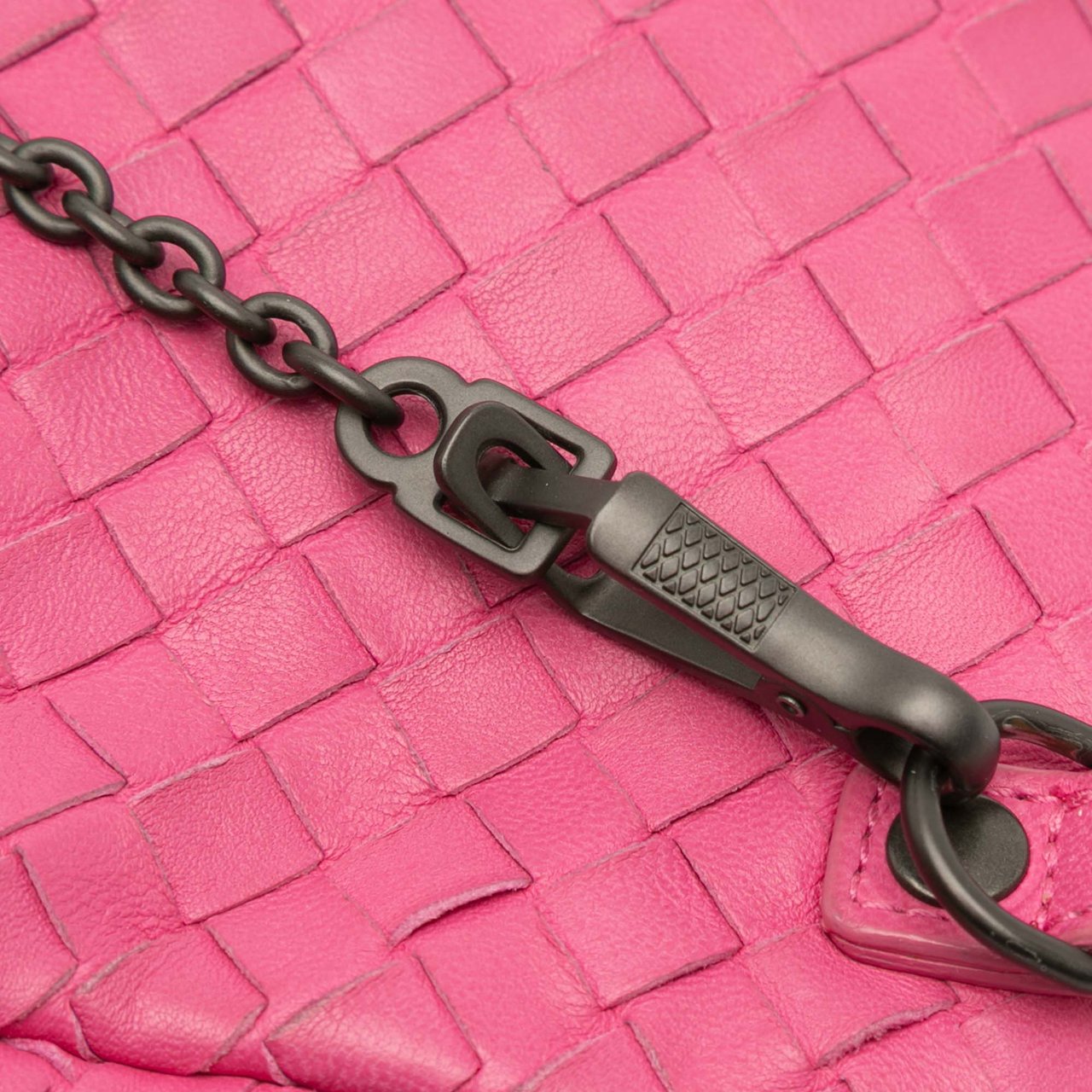 Bottega Veneta Mini Nappa Intrecciato Expandable Chain Flap Crossbody Roze