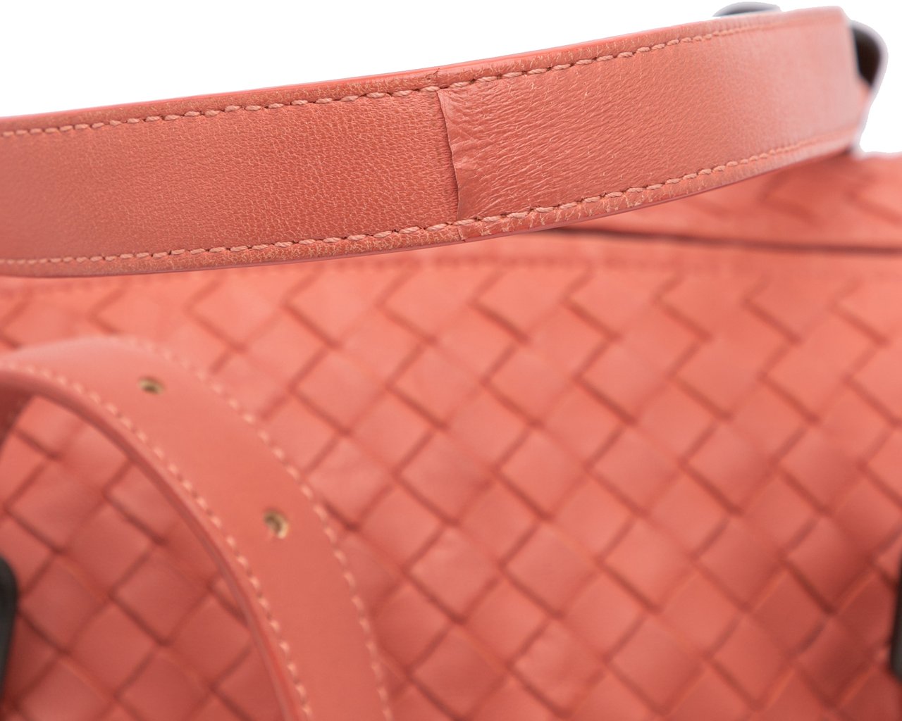 Bottega Veneta Nappa Intrecciato Montaigne Shoulder Bag Rood