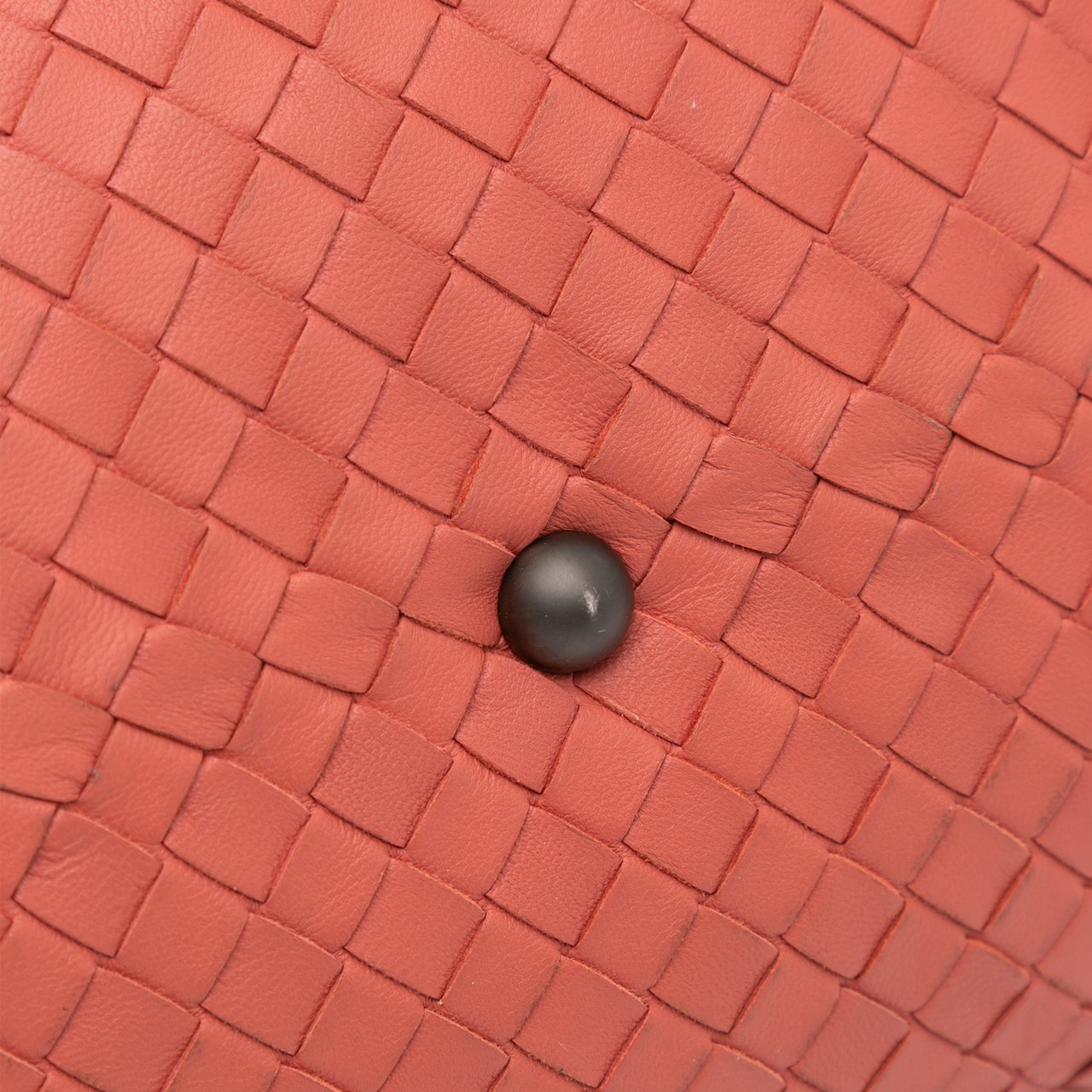 Bottega Veneta Nappa Intrecciato Montaigne Shoulder Bag Rood