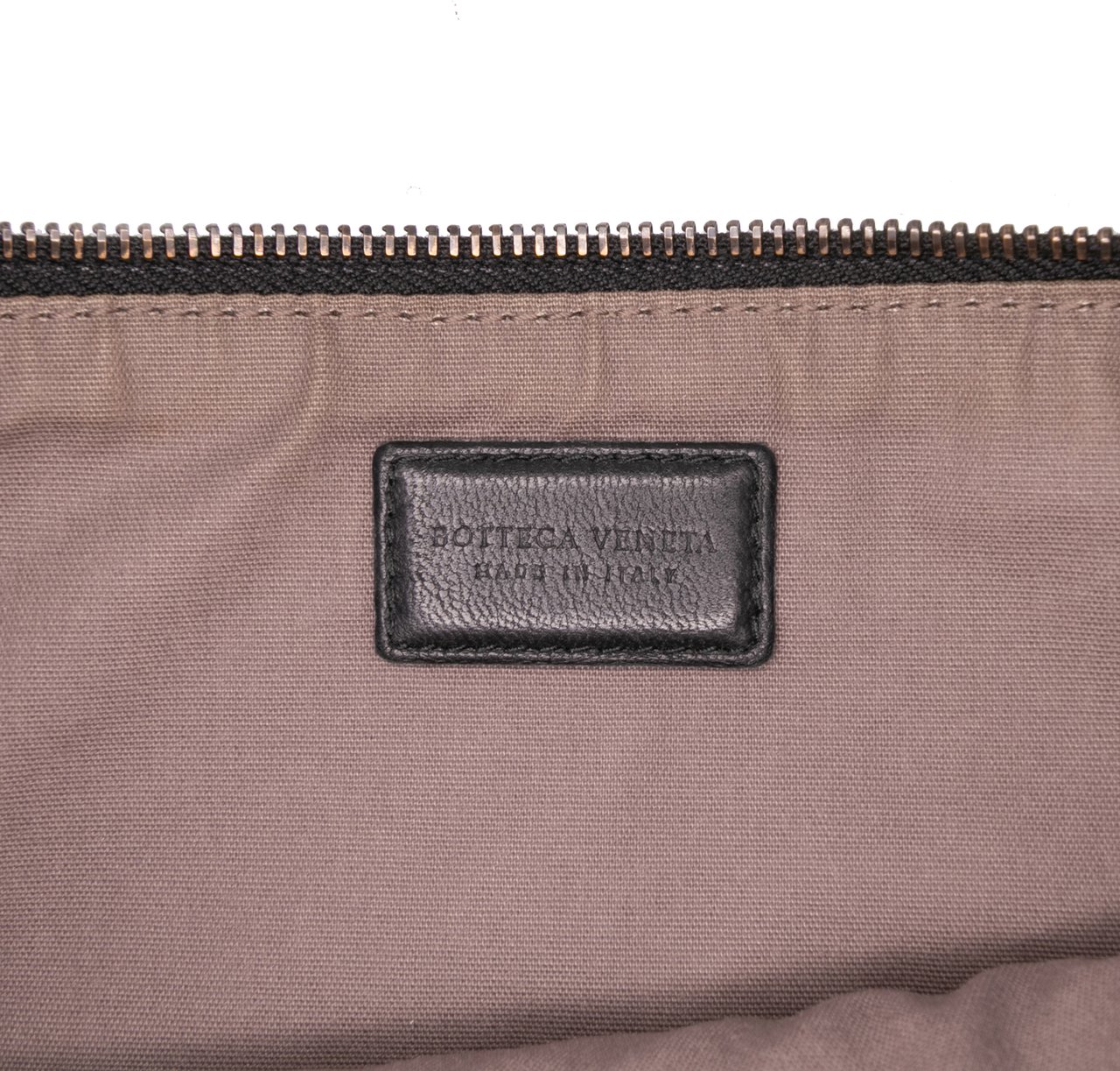 Bottega Veneta Large Nappa Intrecciato Flat Zip Biletto Pouch Zwart