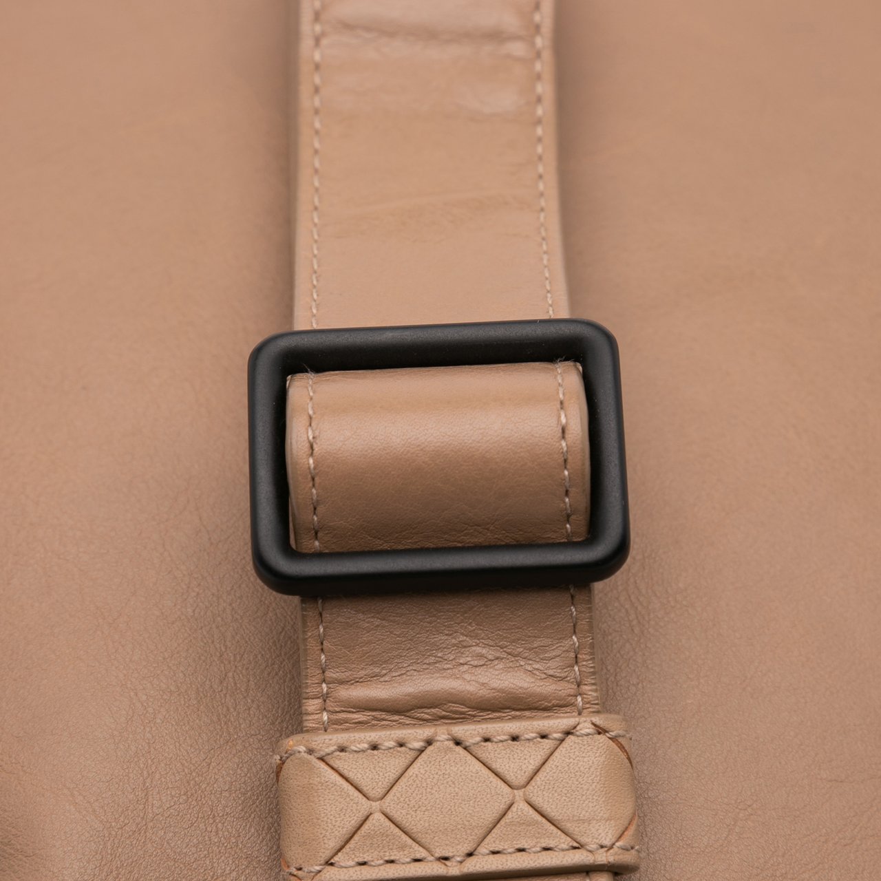 Bottega Veneta Intrecciomirage Trimmed Leather Crossbody Bruin