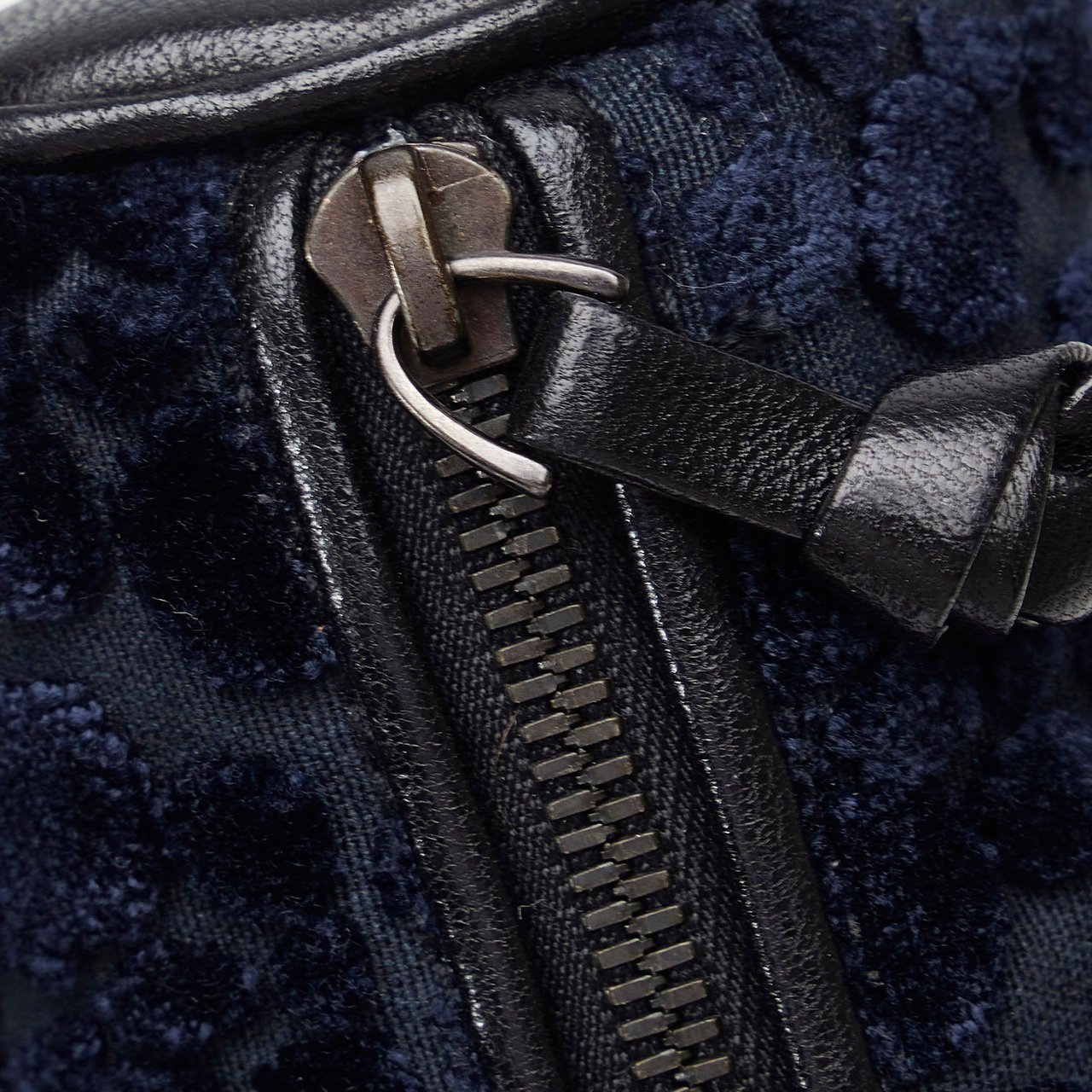 Bottega Veneta Multi-Pouch Butterfly Velvet Crossbody Blauw